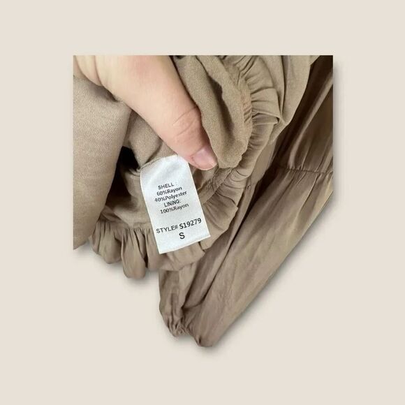 Mustard Seed Tan Flowy V-Neck Blouse Small - Picture 4 of 4